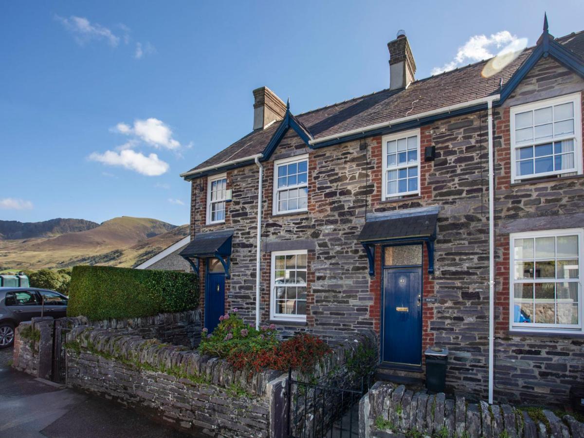 17 Victoria Terrace - Perthi *