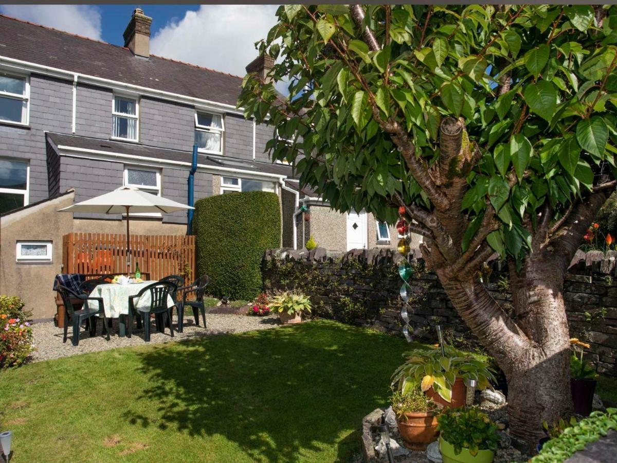 17 Victoria Terrace - Perthi *